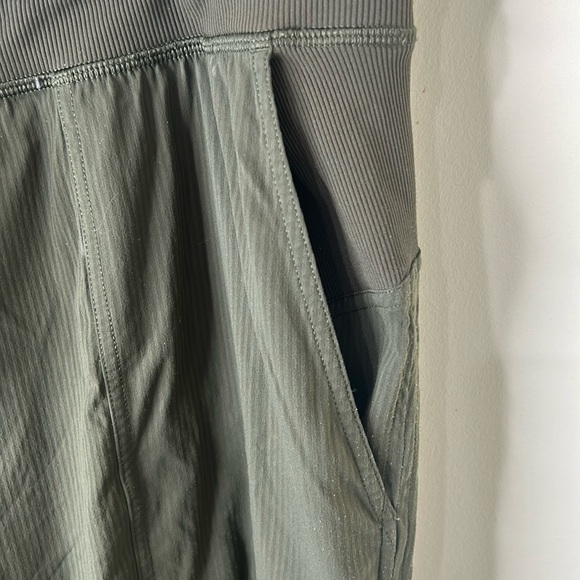 Lululemon Dance Studio Crop Pants *25" Dark Olive Green Size 10 - Picture 14 of 16